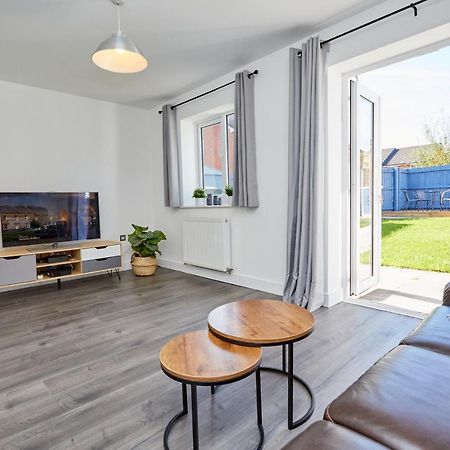 Cosy,Modern And Relaxing 3 Bedroom House With Parking Manchester Kültér fotó