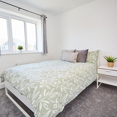 Cosy,Modern And Relaxing 3 Bedroom House With Parking Manchester Kültér fotó