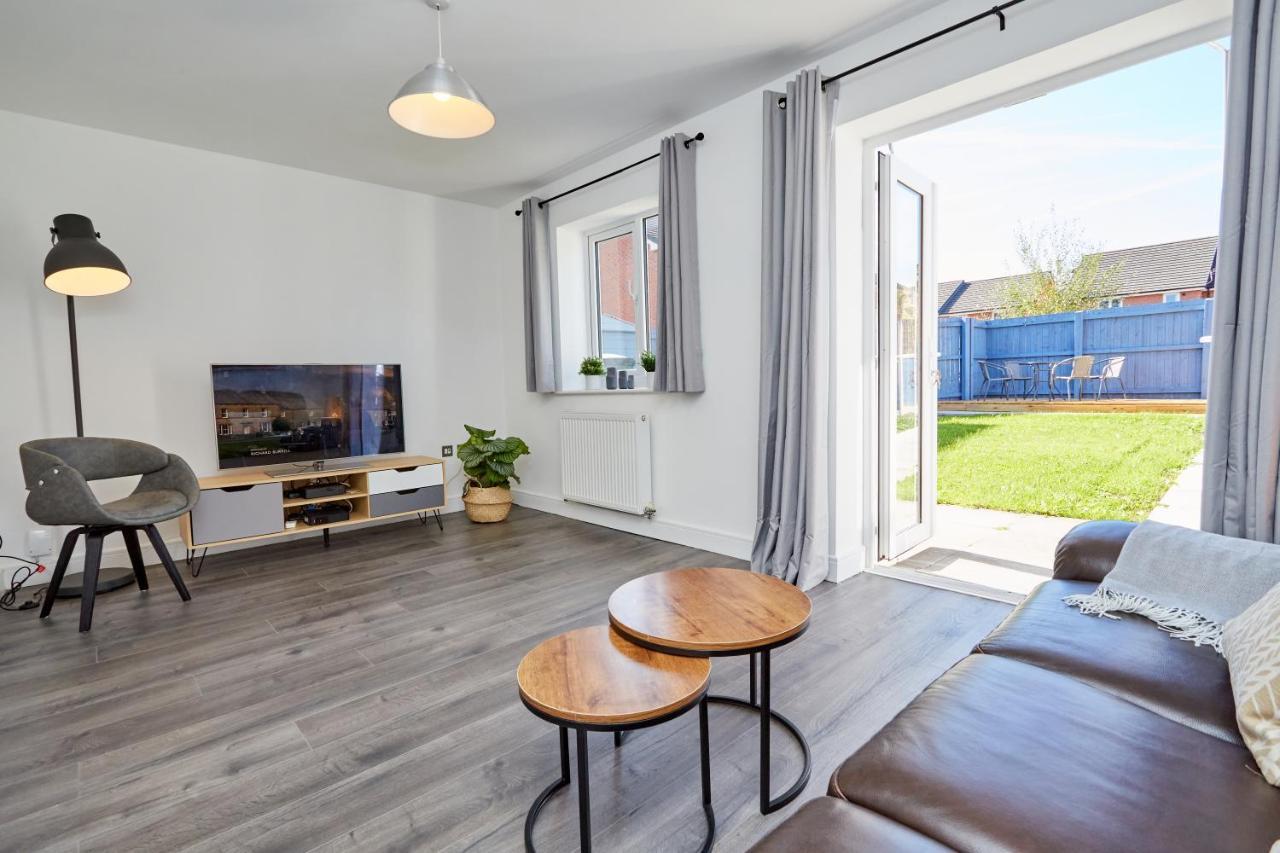 Cosy,Modern And Relaxing 3 Bedroom House With Parking Manchester Kültér fotó
