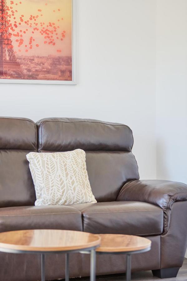 Cosy,Modern And Relaxing 3 Bedroom House With Parking Manchester Kültér fotó
