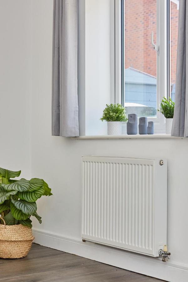 Cosy,Modern And Relaxing 3 Bedroom House With Parking Manchester Kültér fotó