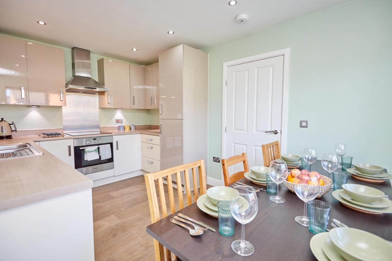 Cosy,Modern And Relaxing 3 Bedroom House With Parking Manchester Kültér fotó