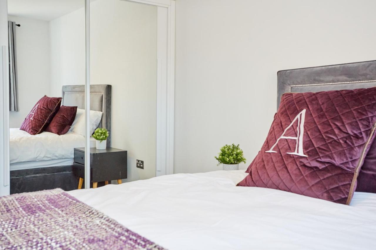 Cosy,Modern And Relaxing 3 Bedroom House With Parking Manchester Kültér fotó